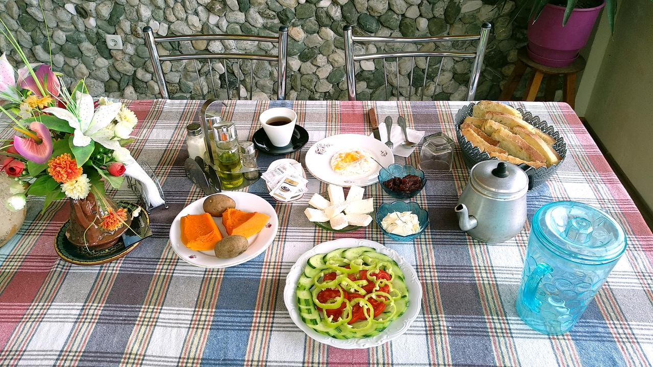 Aste Guesthouse Tropoje المظهر الخارجي الصورة